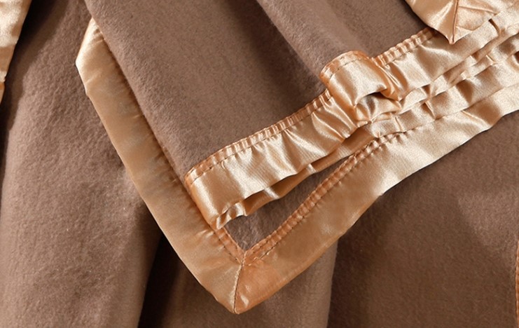 HOSPITALITY BLANKET - Image 5
