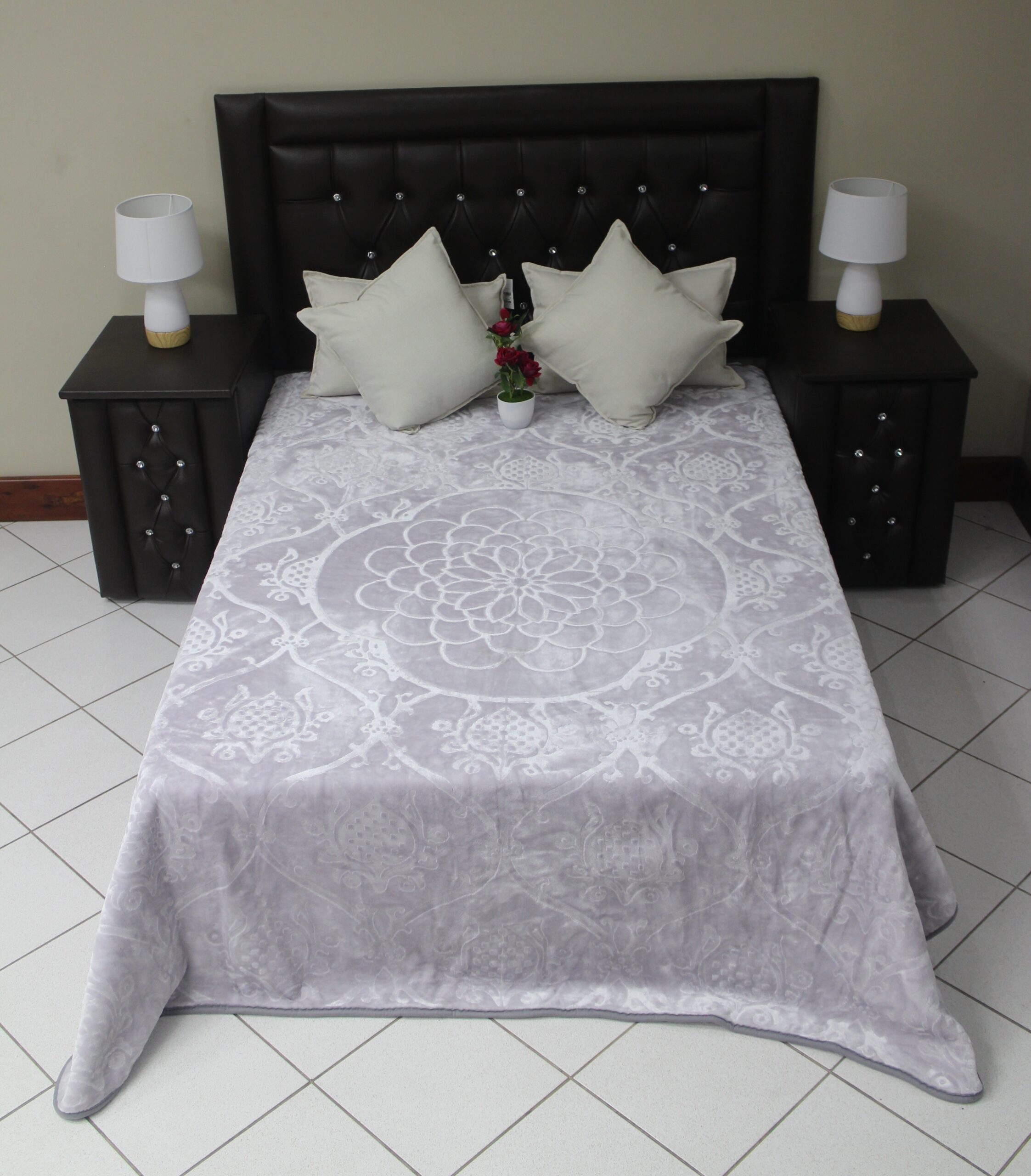 MINK BLANKET - 4.5KG 1 PLY EMBOSSED PLAIN (KING SIZE) - Image 4
